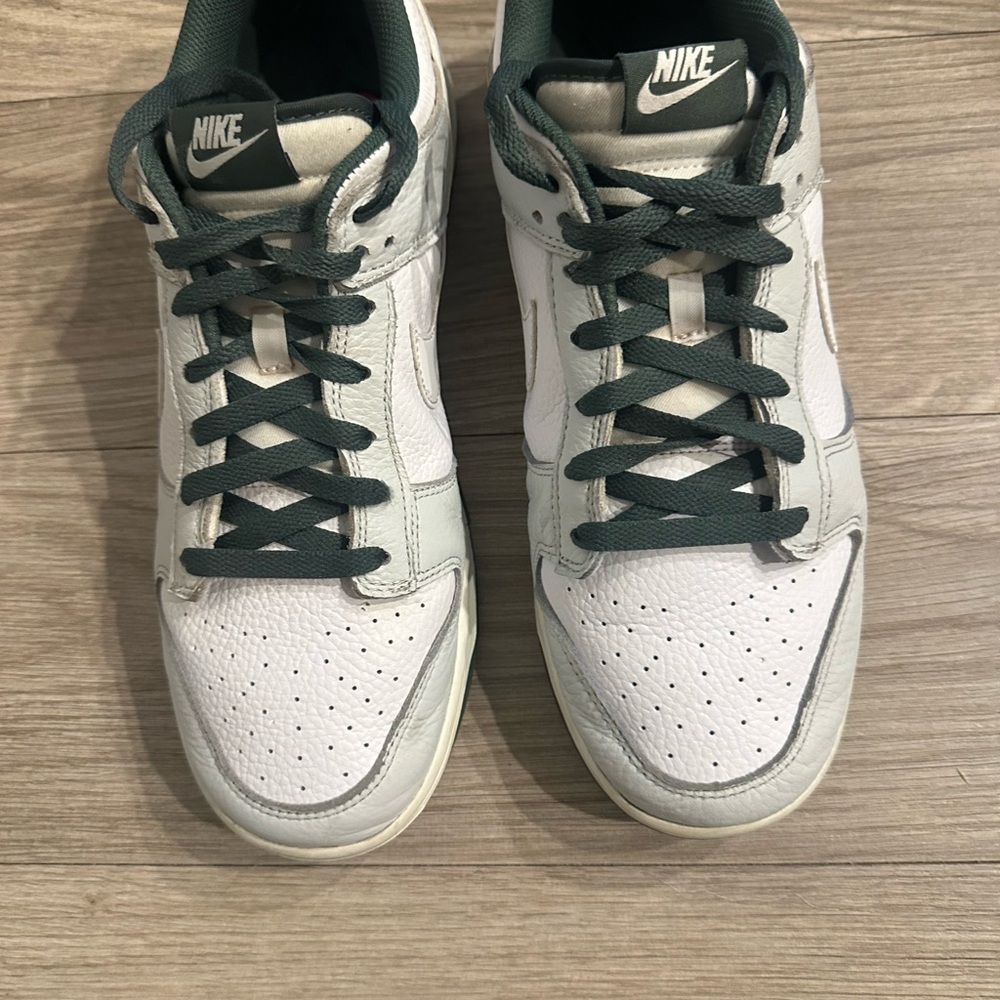 Nike Men's White and Dark Green Sneakers